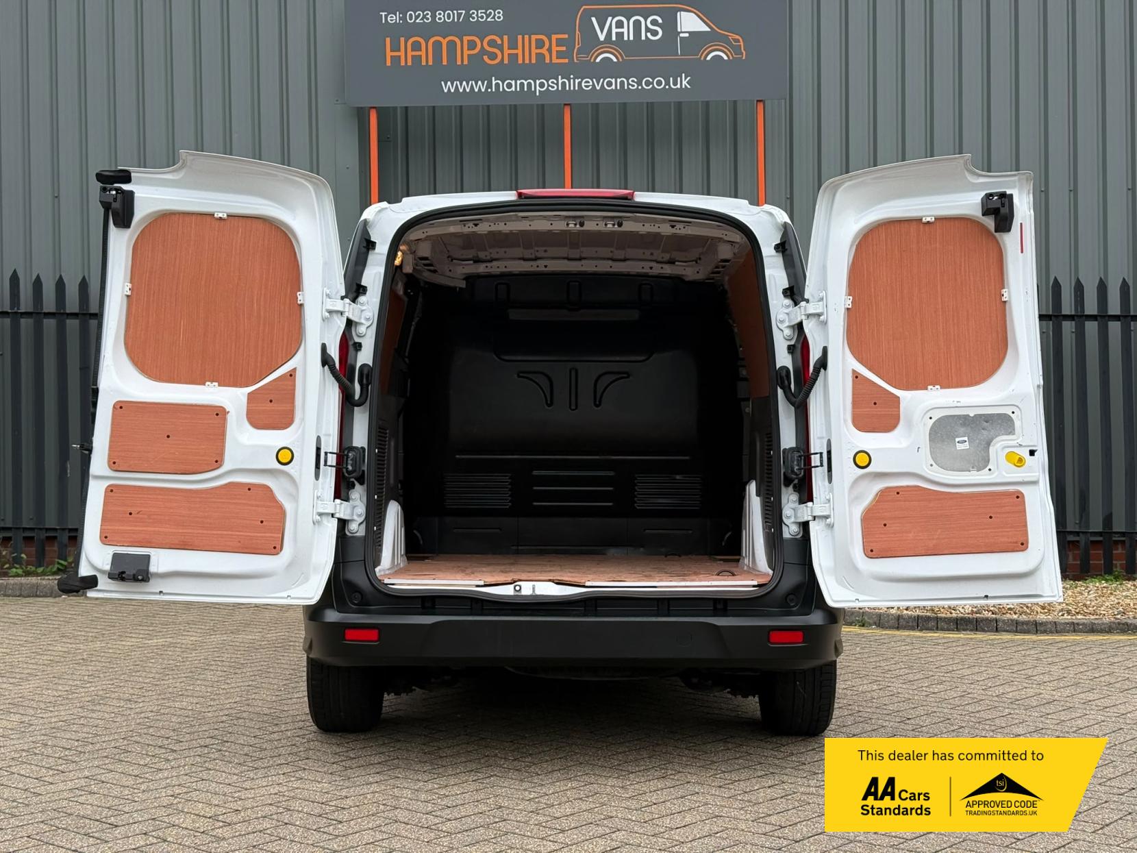 2023 Ford Transit Connect 1.5 220 EcoBlue Leader Panel Van 5dr Diesel Manual L1 Euro 6 (s/s) (100 ps) - Thumbnail 11