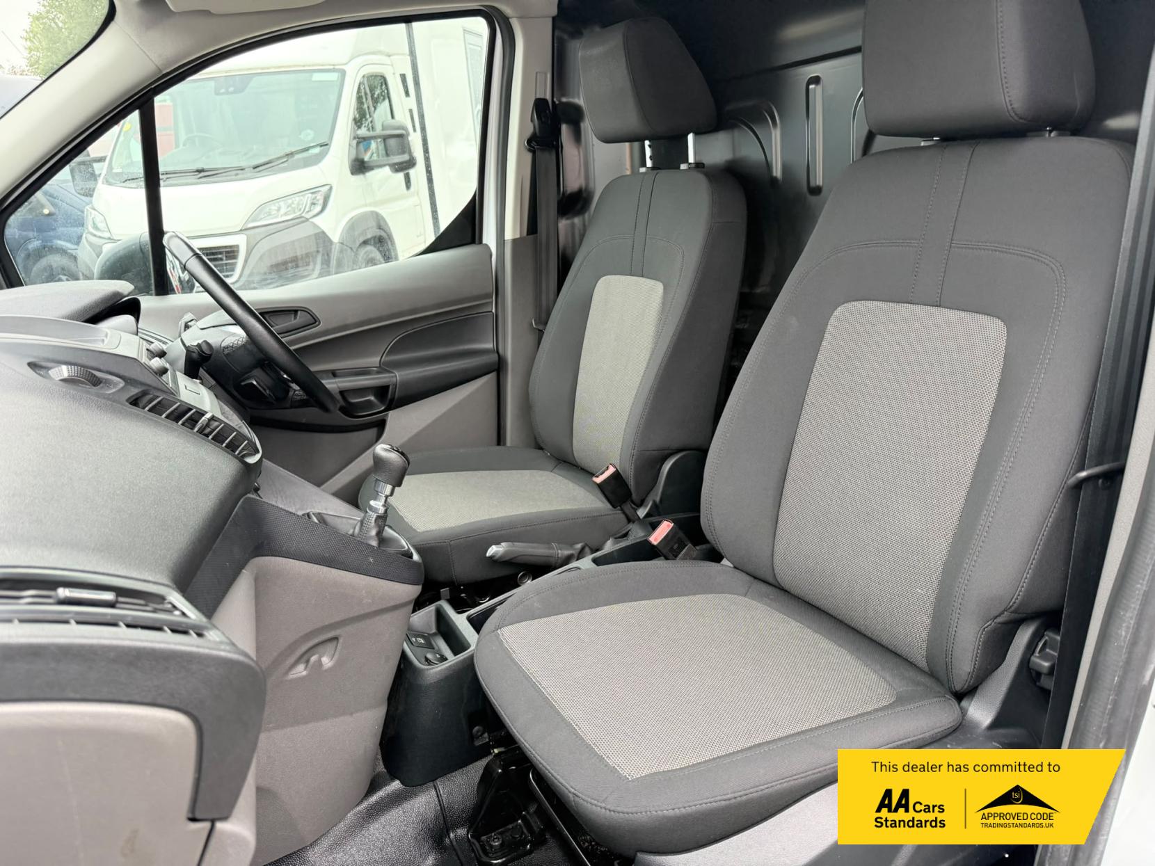 2023 Ford Transit Connect 1.5 220 EcoBlue Leader Panel Van 5dr Diesel Manual L1 Euro 6 (s/s) (100 ps) - Thumbnail 19
