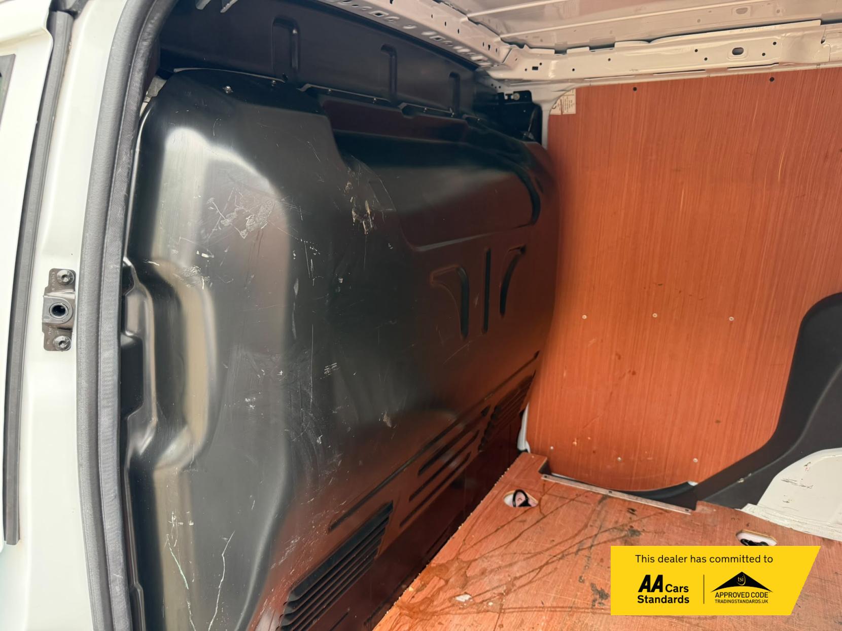 2023 Ford Transit Connect 1.5 220 EcoBlue Leader Panel Van 5dr Diesel Manual L1 Euro 6 (s/s) (100 ps) - Thumbnail 15