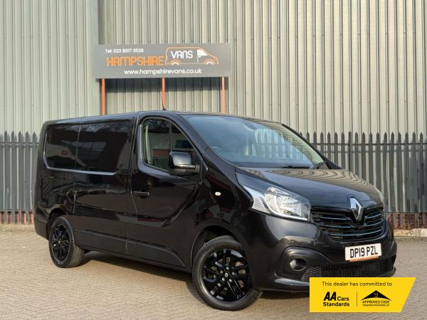 Renault Trafic 1.6 dCi 27 Sport Nav Panel Van 5dr Diesel Manual SWB Standard Roof Euro 6 (120 ps)