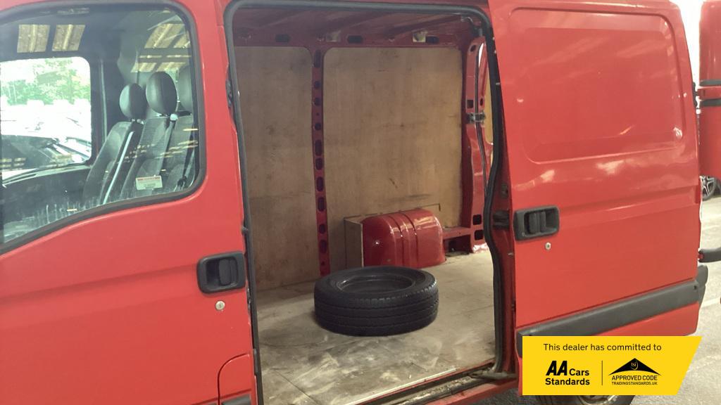 Renault Master 2.5 TD dCi 33 Panel Van 4dr Diesel Manual FWD L1 H1 (100 bhp)