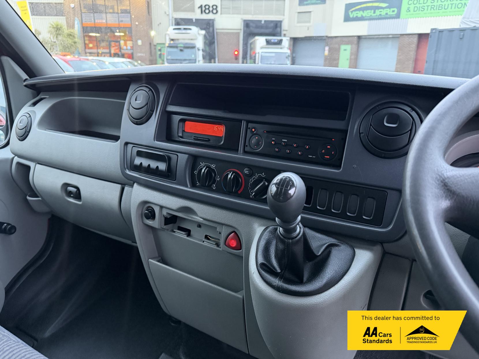 Renault Master 2.5 TD dCi 33 Panel Van 4dr Diesel Manual FWD L1 H1 (100 bhp)