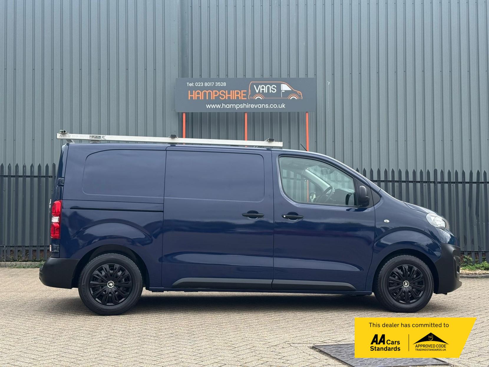Peugeot Expert 1.6 BlueHDi 1000 Professional Standard Panel Van 6dr Diesel Manual MWB Euro 6 (95 ps)