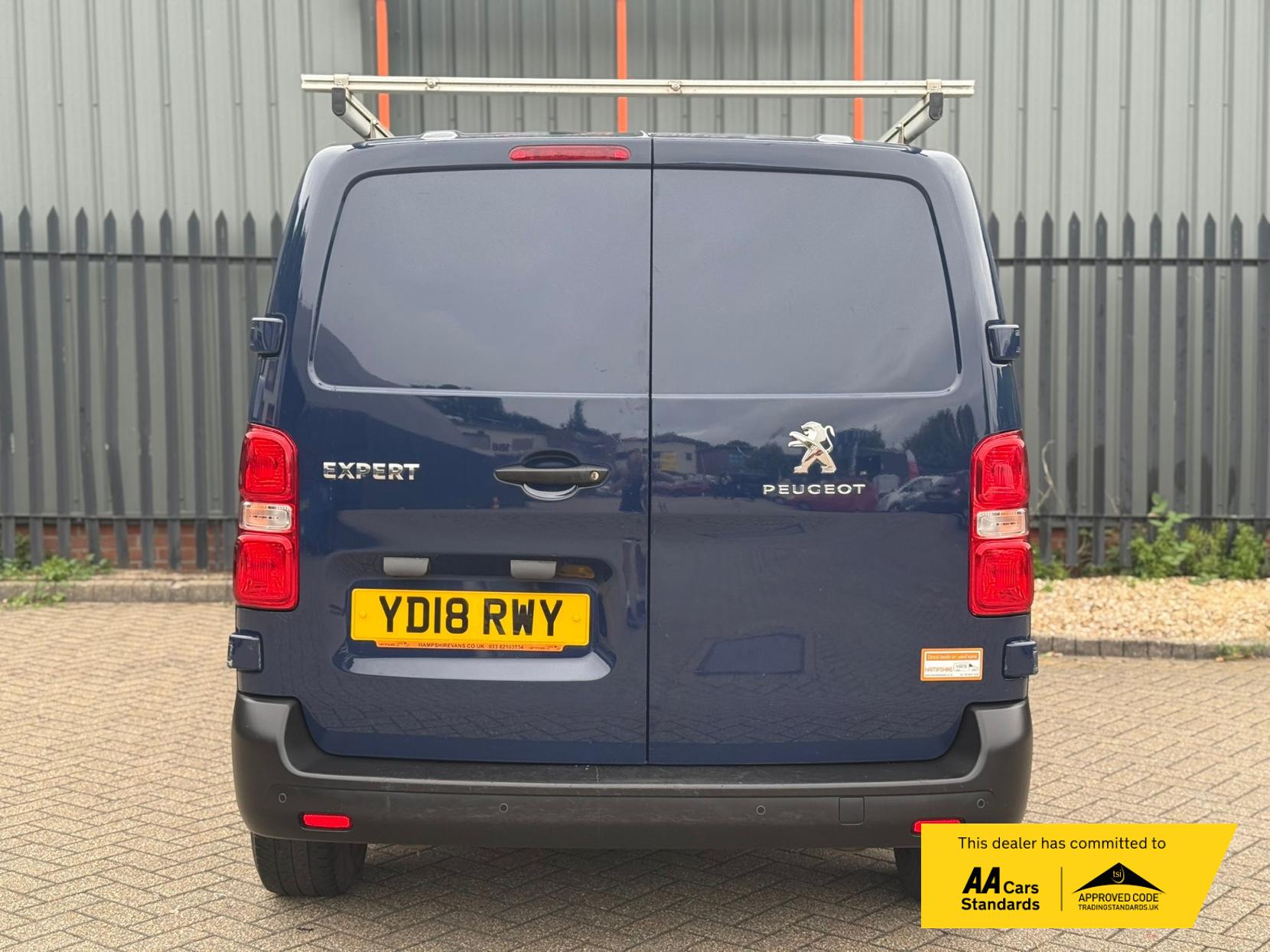 Peugeot Expert 1.6 BlueHDi 1000 Professional Standard Panel Van 6dr Diesel Manual MWB Euro 6 (95 ps)