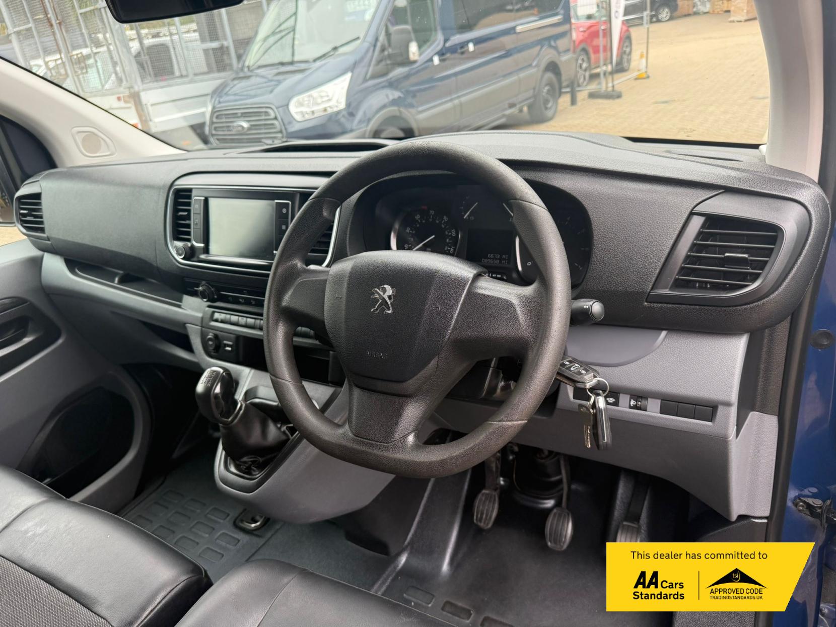 Peugeot Expert 1.6 BlueHDi 1000 Professional Standard Panel Van 6dr Diesel Manual MWB Euro 6 (95 ps)