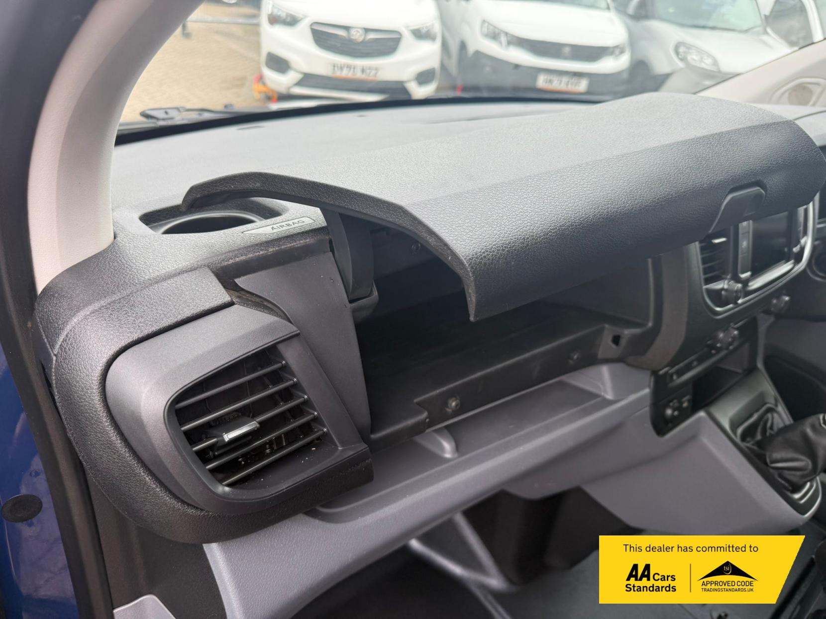 Peugeot Expert 1.6 BlueHDi 1000 Professional Standard Panel Van 6dr Diesel Manual MWB Euro 6 (95 ps)