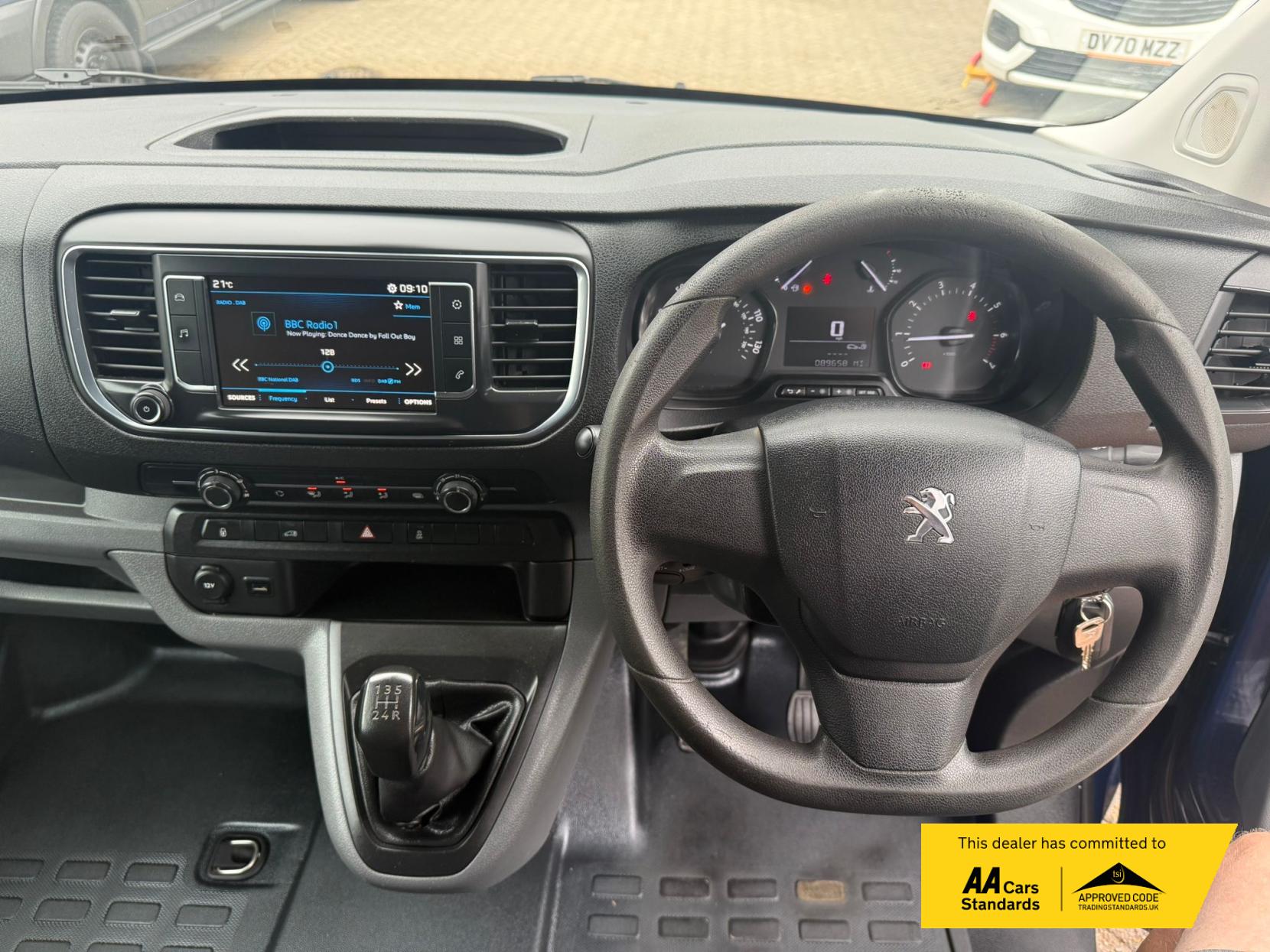 Peugeot Expert 1.6 BlueHDi 1000 Professional Standard Panel Van 6dr Diesel Manual MWB Euro 6 (95 ps)