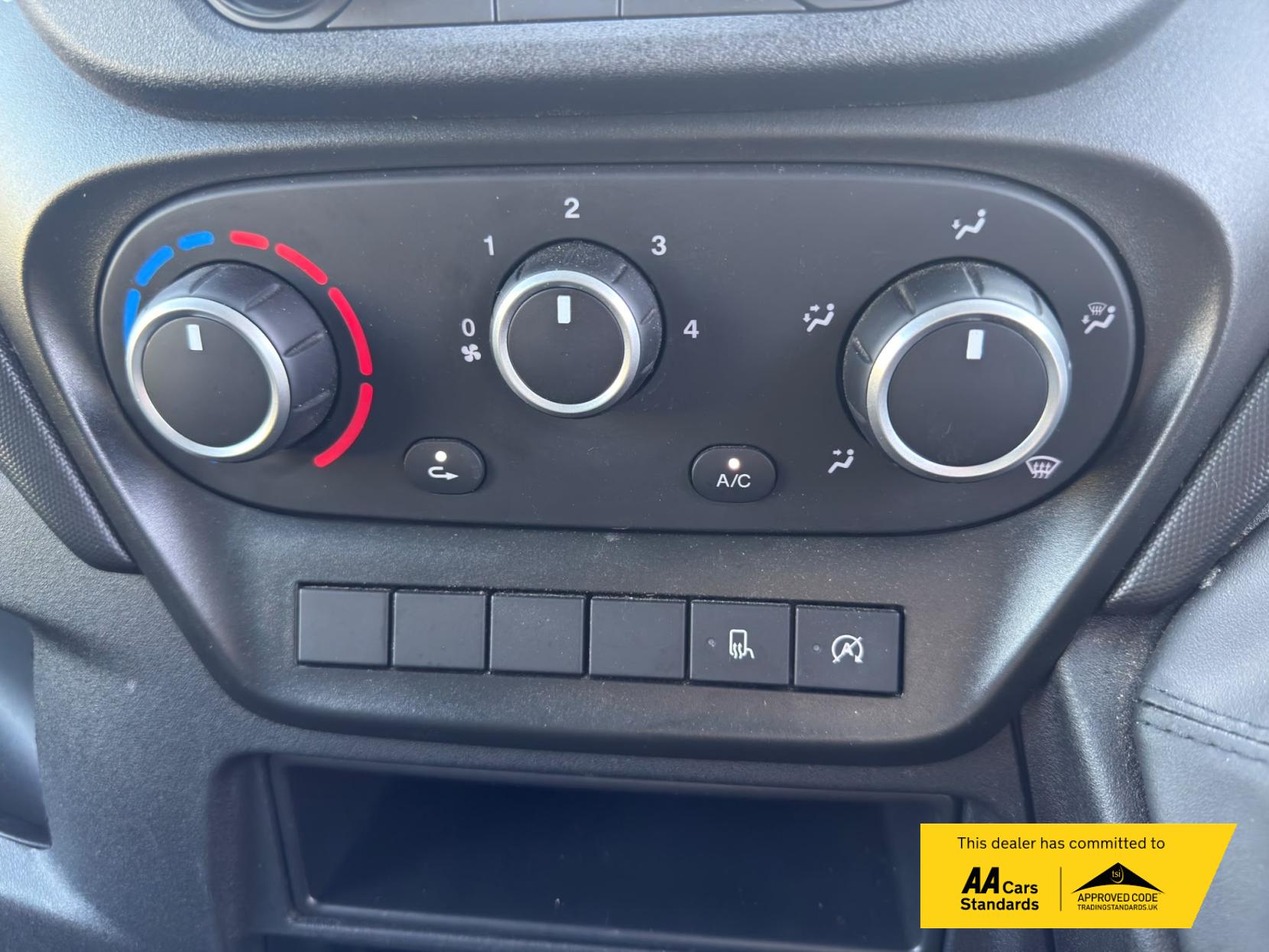 2025 Iveco Daily 2.3D HPI 14V 35S 3450 Curtain Side Luton 2dr Diesel Manual Euro 6 (136 ps) - Thumbnail 27