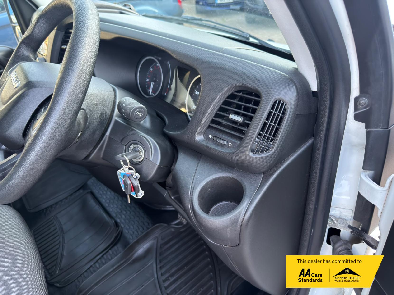 2025 Iveco Daily 2.3D HPI 14V 35S 3450 Curtain Side Luton 2dr Diesel Manual Euro 6 (136 ps) - Thumbnail 42
