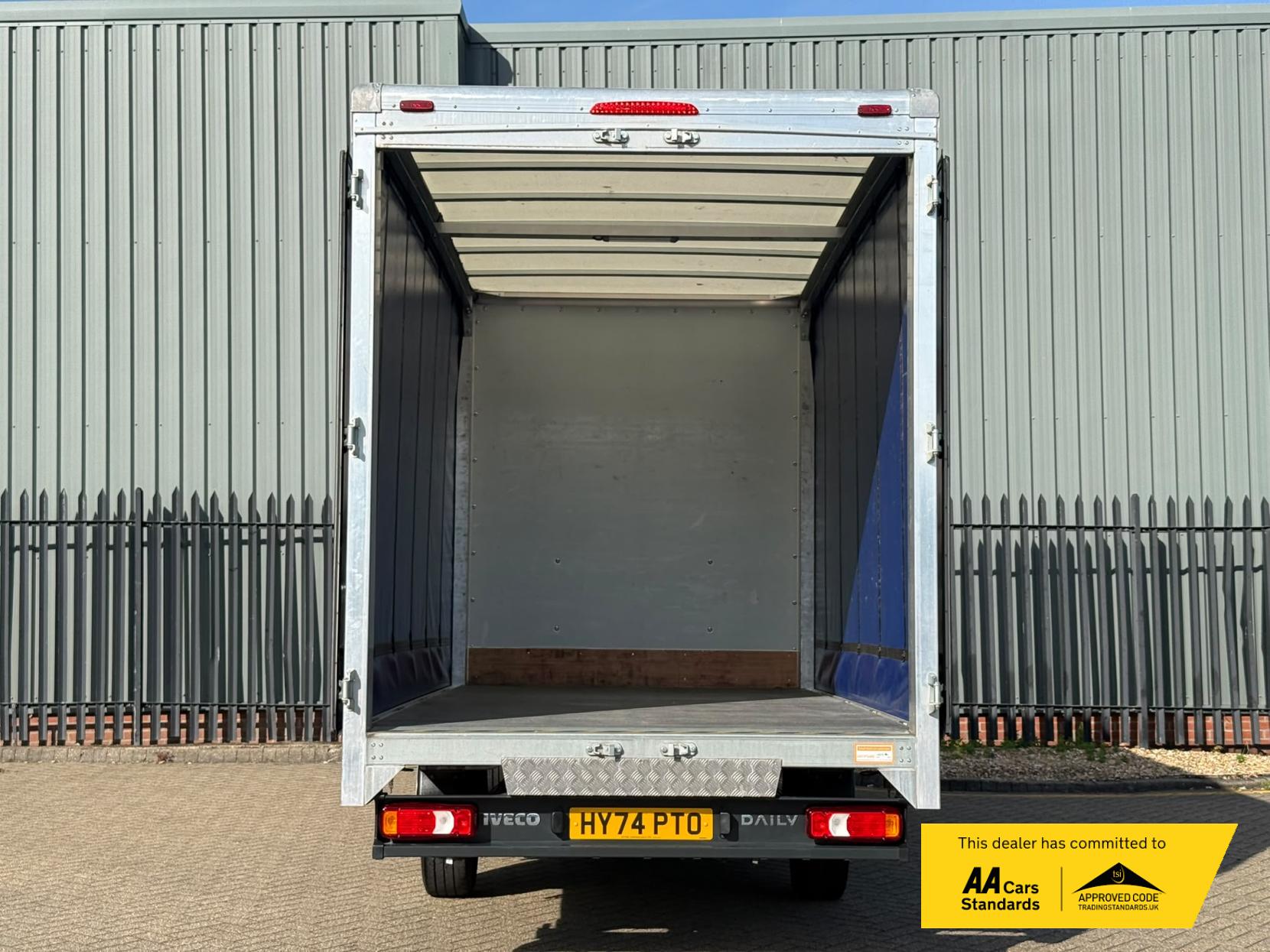2025 Iveco Daily 2.3D HPI 14V 35S 3450 Curtain Side Luton 2dr Diesel Manual Euro 6 (136 ps) - Thumbnail 11