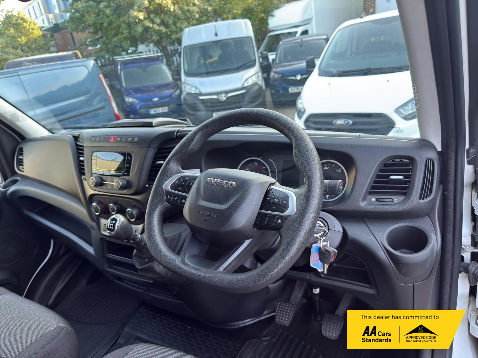 2025 Iveco Daily 2.3D HPI 14V 35S 3450 Curtain Side Luton 2dr Diesel Manual Euro 6 (136 ps) - Thumbnail 41
