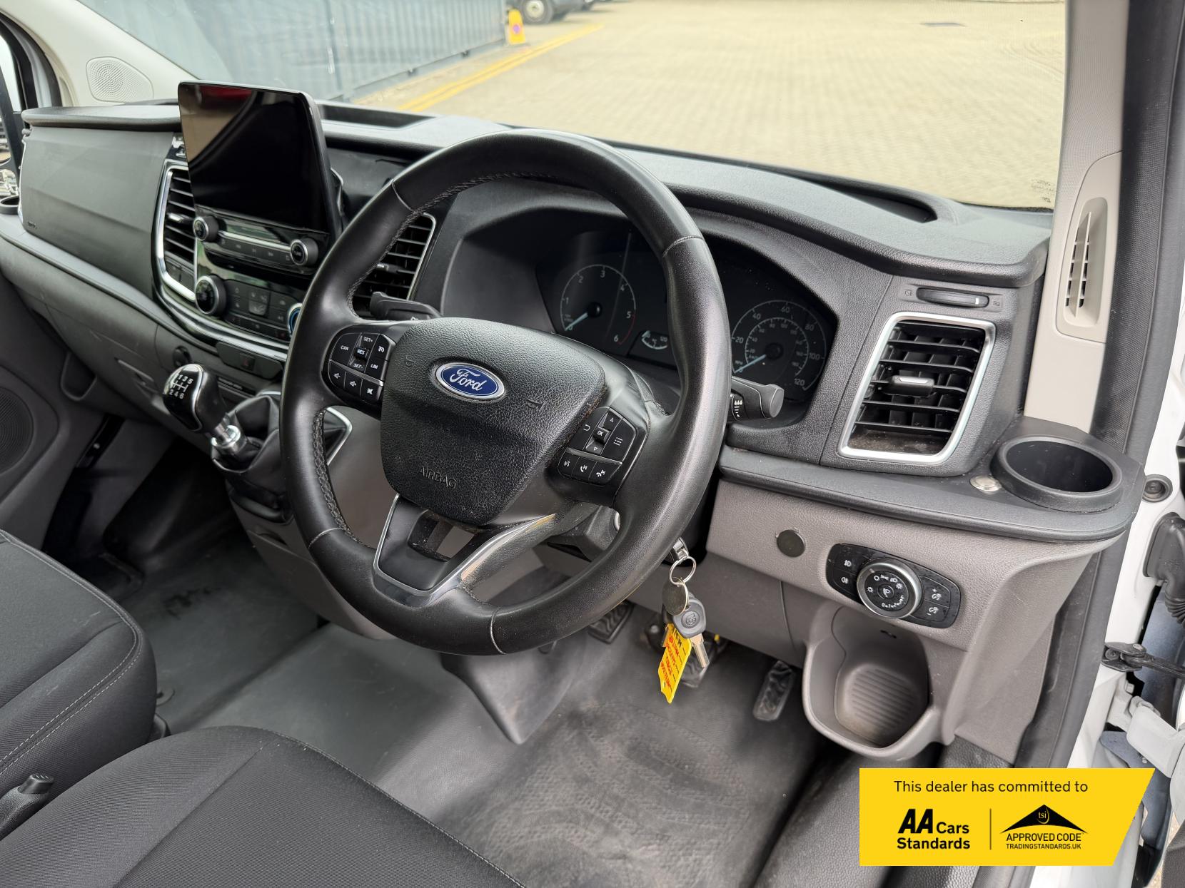 2022 Ford Transit Custom 2.0 300 EcoBlue Limited Panel Van 5dr Diesel Manual L2 H1 Euro 6 (s/s) (130 ps) - Thumbnail 47