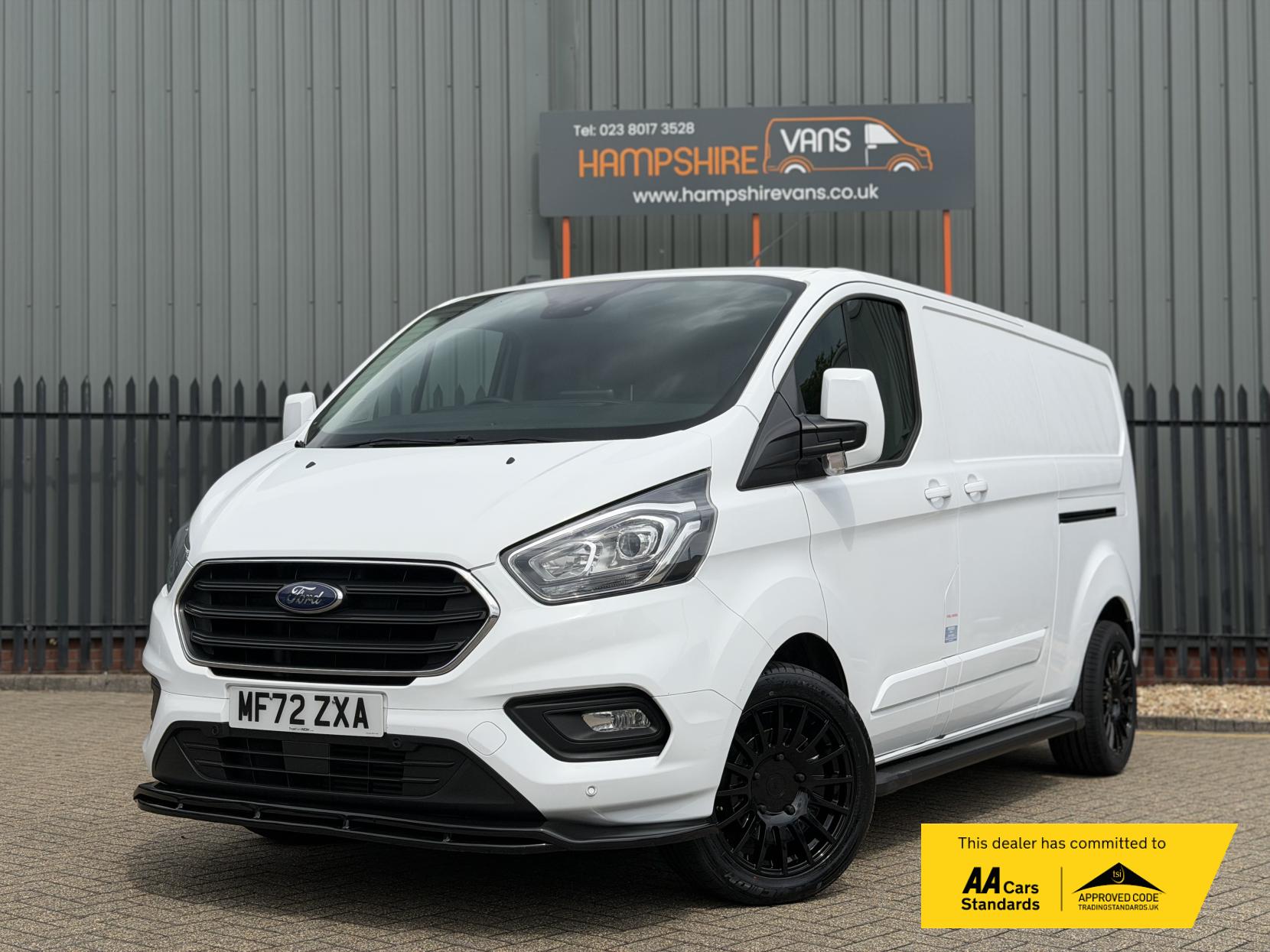 2022 Ford Transit Custom 2.0 300 EcoBlue Limited Panel Van 5dr Diesel Manual L2 H1 Euro 6 (s/s) (130 ps) - Thumbnail 2