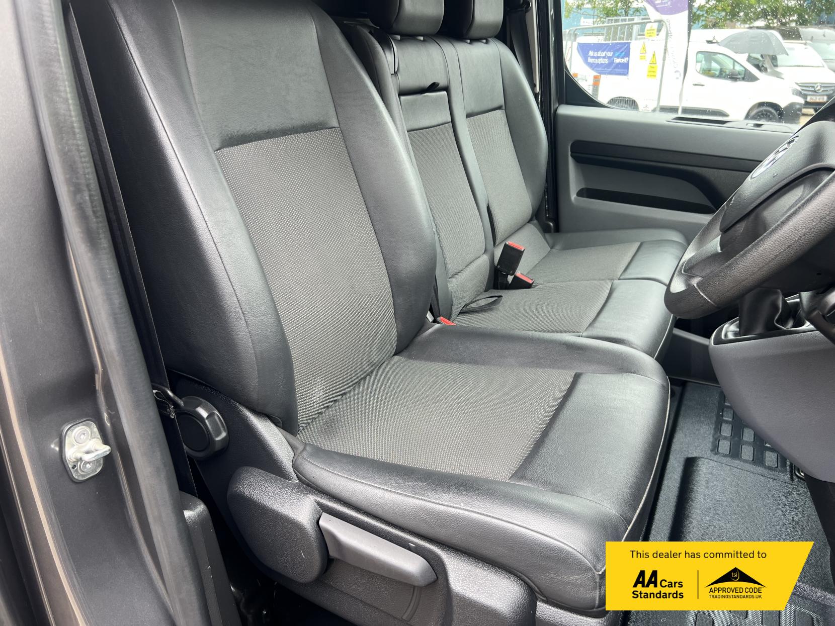 Vauxhall Vivaro 1.5 Turbo D 2700 Sportive Panel Van 5dr Diesel Manual L1 H1 Euro 6 (s/s) (120 ps)