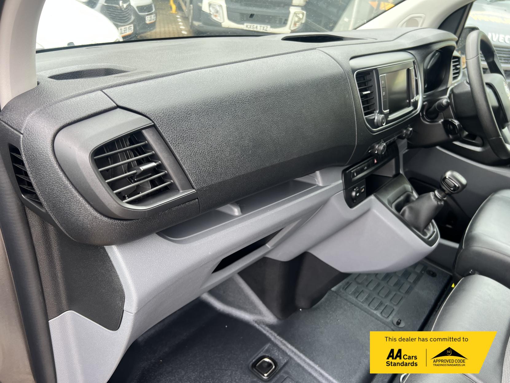 Vauxhall Vivaro 1.5 Turbo D 2700 Sportive Panel Van 5dr Diesel Manual L1 H1 Euro 6 (s/s) (120 ps)