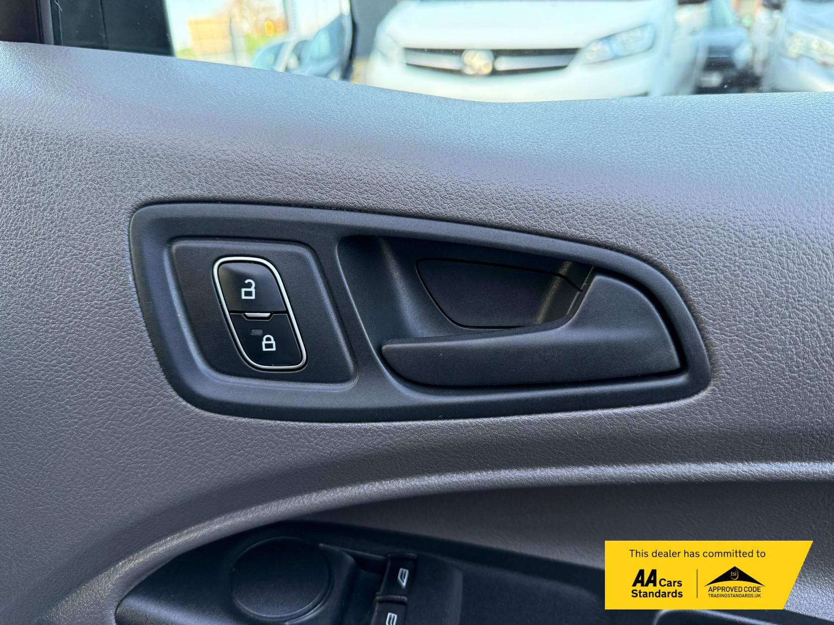 Ford Transit Connect 1.5 230 EcoBlue Leader Crew Van Double Cab 6dr Diesel Manual L2 Euro 6 (s/s) (100 ps)