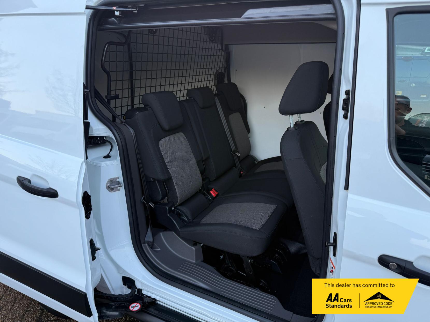 Ford Transit Connect 1.5 230 EcoBlue Leader Crew Van Double Cab 6dr Diesel Manual L2 Euro 6 (s/s) (100 ps)