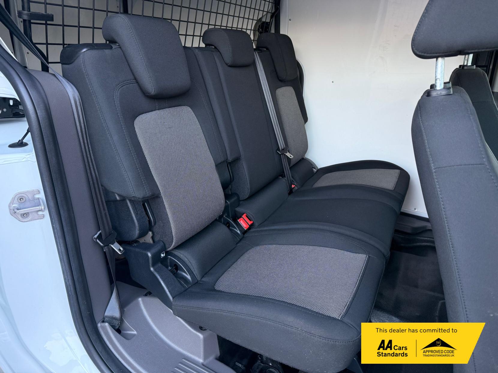 Ford Transit Connect 1.5 230 EcoBlue Leader Crew Van Double Cab 6dr Diesel Manual L2 Euro 6 (s/s) (100 ps)