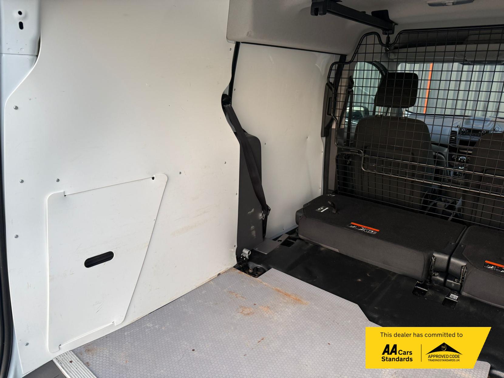 Ford Transit Connect 1.5 230 EcoBlue Leader Crew Van Double Cab 6dr Diesel Manual L2 Euro 6 (s/s) (100 ps)