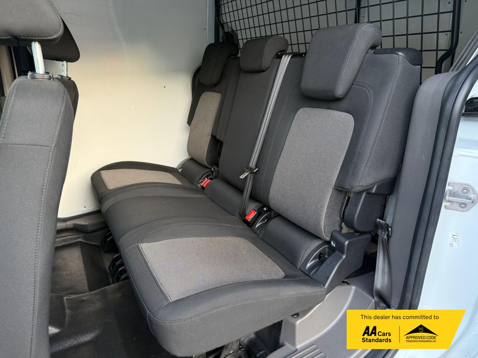 Ford Transit Connect 1.5 230 EcoBlue Leader Crew Van Double Cab 6dr Diesel Manual L2 Euro 6 (s/s) (100 ps)