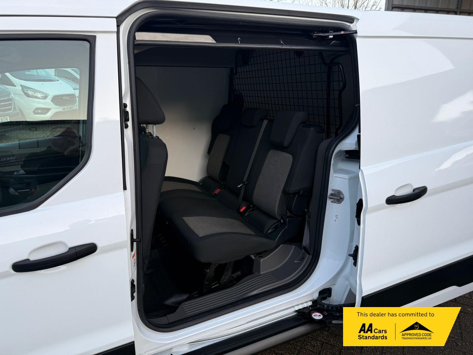 Ford Transit Connect 1.5 230 EcoBlue Leader Crew Van Double Cab 6dr Diesel Manual L2 Euro 6 (s/s) (100 ps)