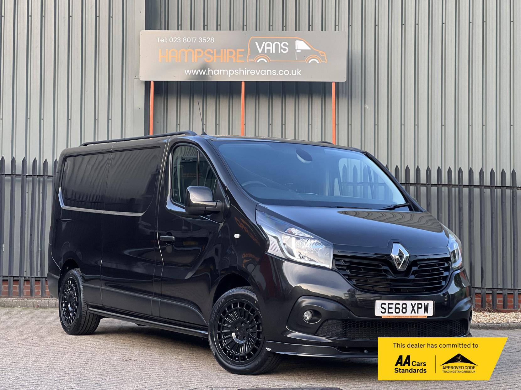 Renault Trafic 1.6 dCi 29 Sport Nav Panel Van 5dr Diesel Manual LWB Standard Roof Euro 6 (120 ps)