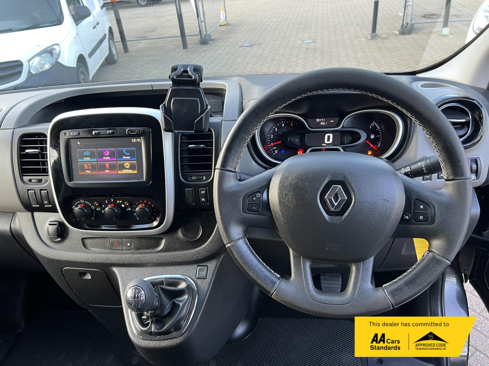 Renault Trafic 1.6 dCi 29 Sport Nav Panel Van 5dr Diesel Manual LWB Standard Roof Euro 6 (120 ps)