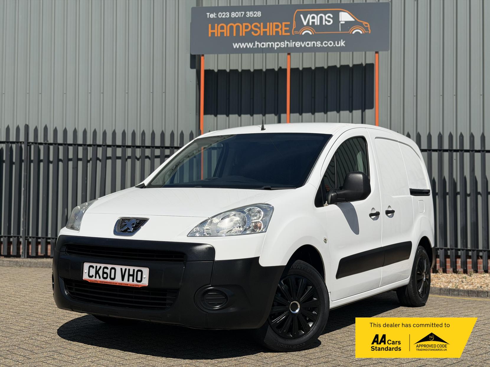 2011 Peugeot Partner 1.6 HDi 625 S Panel Van 4dr Diesel Manual L1 (153 g/km, 75 bhp) - Thumbnail 2