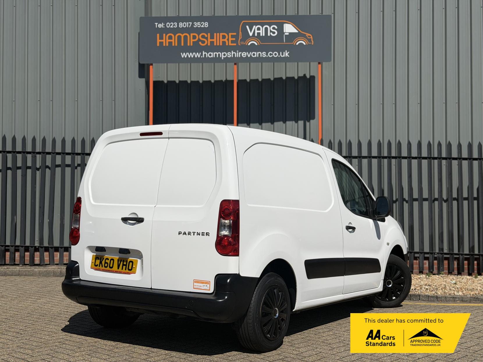 2011 Peugeot Partner 1.6 HDi 625 S Panel Van 4dr Diesel Manual L1 (153 g/km, 75 bhp) - Thumbnail 3