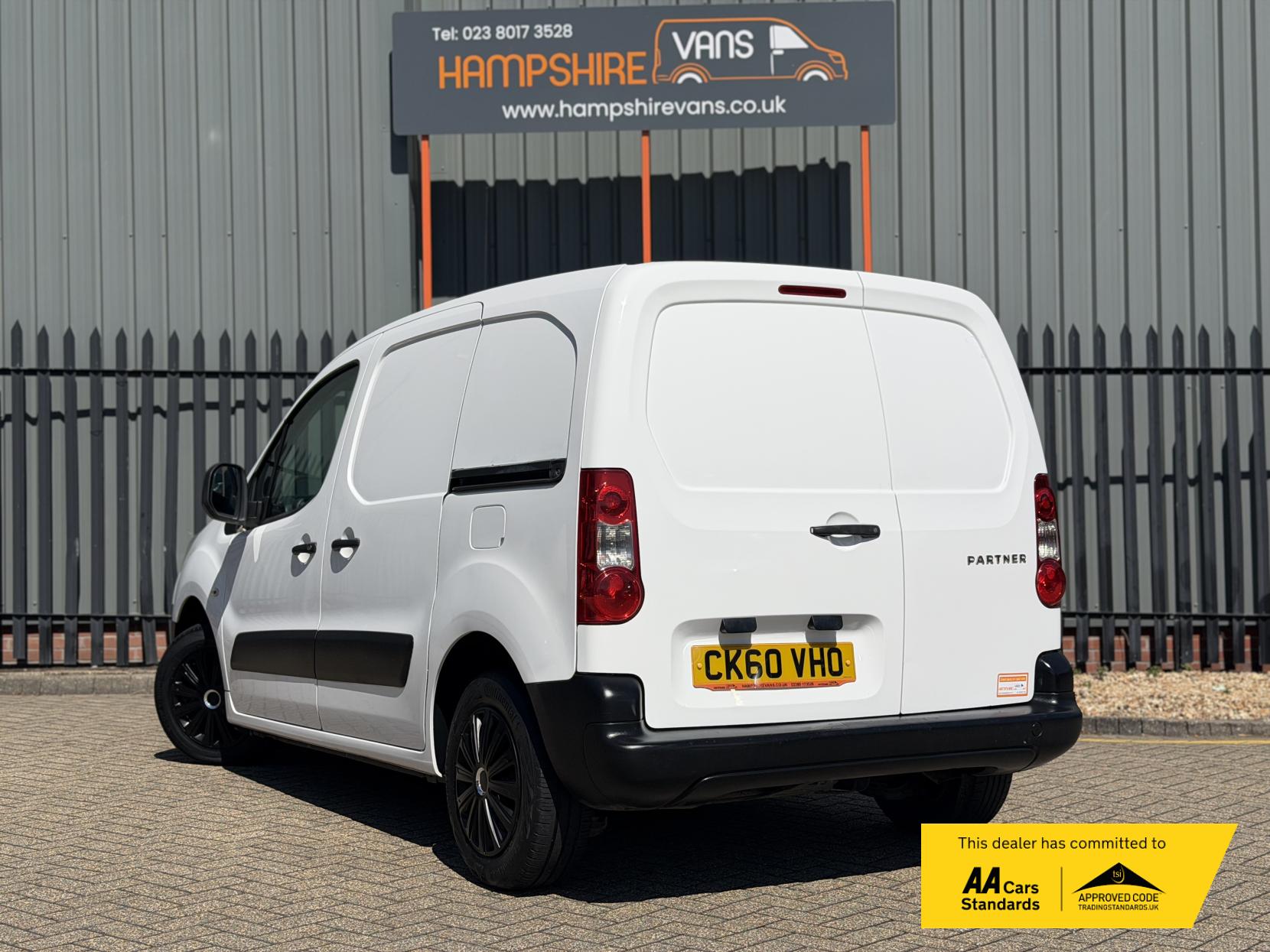 2011 Peugeot Partner 1.6 HDi 625 S Panel Van 4dr Diesel Manual L1 (153 g/km, 75 bhp) - Thumbnail 4
