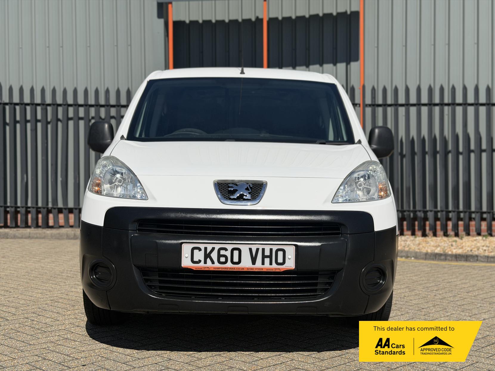 2011 Peugeot Partner 1.6 HDi 625 S Panel Van 4dr Diesel Manual L1 (153 g/km, 75 bhp) - Thumbnail 8