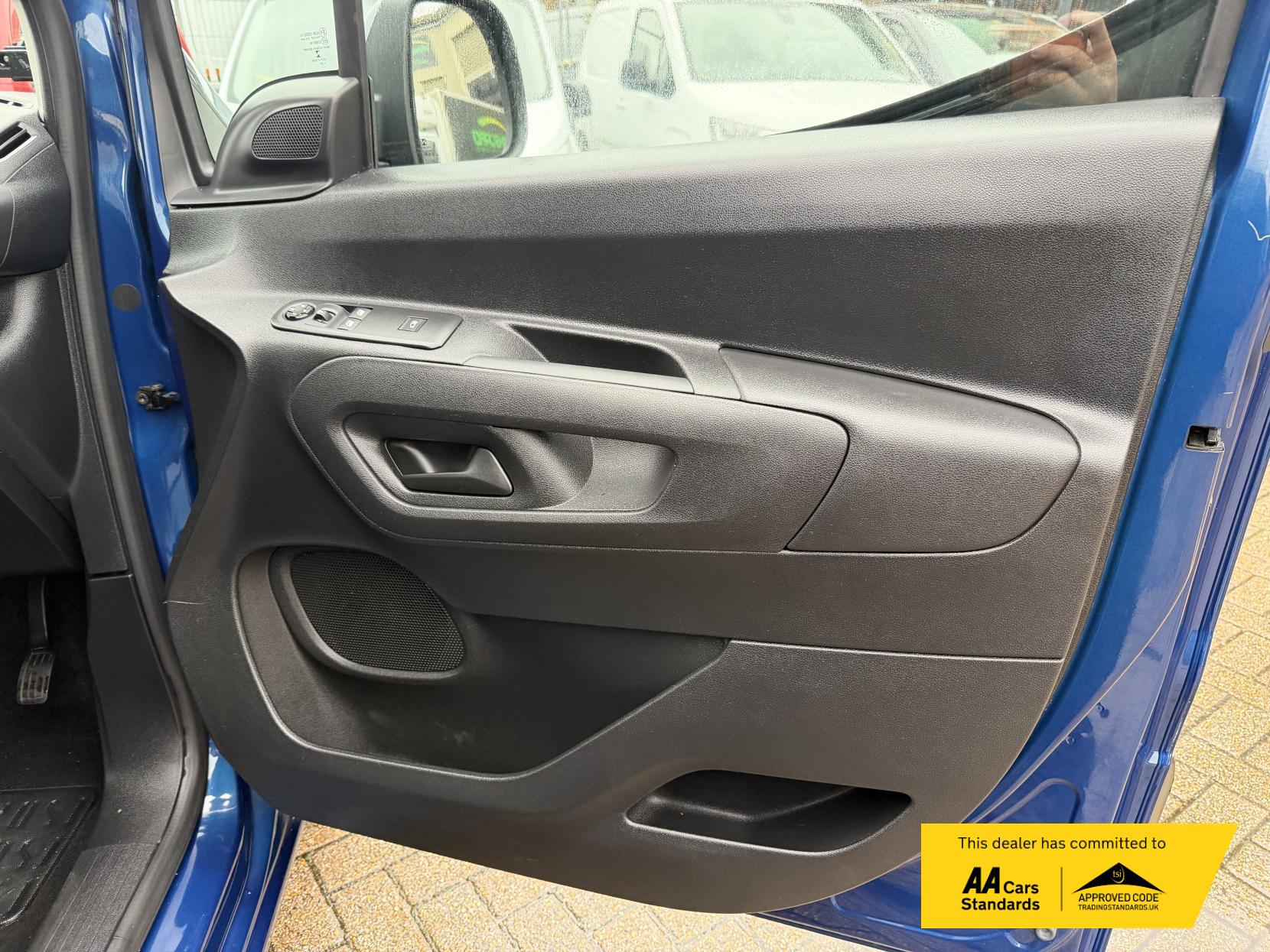 Vauxhall Combo 1.5 Turbo D 2000 Sportive Panel Van 4dr Diesel Auto L1 H1 Euro 6 (s/s) (130 ps)