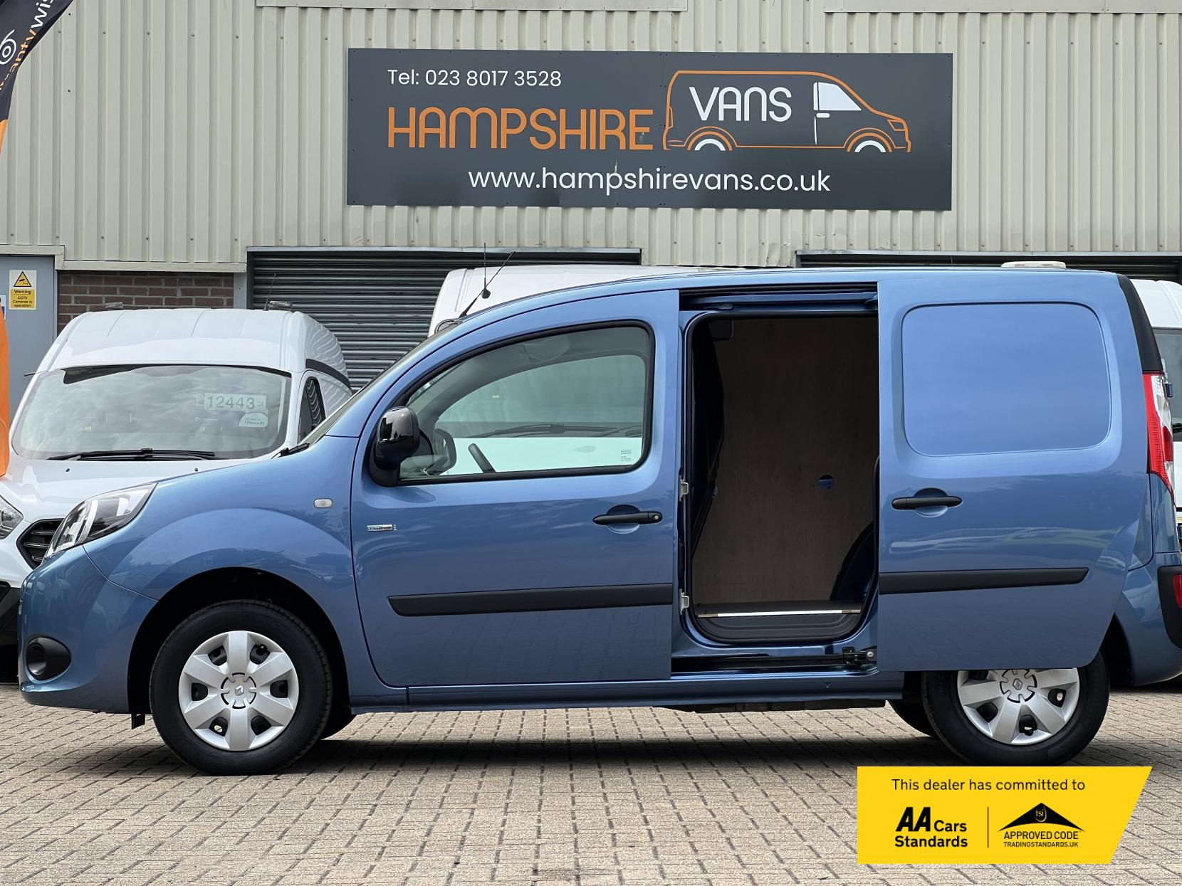 Renault Kangoo ZE ML20 33kWh Business+ Panel Van 4dr Electric Auto L2 H1 (i) (60 ps)