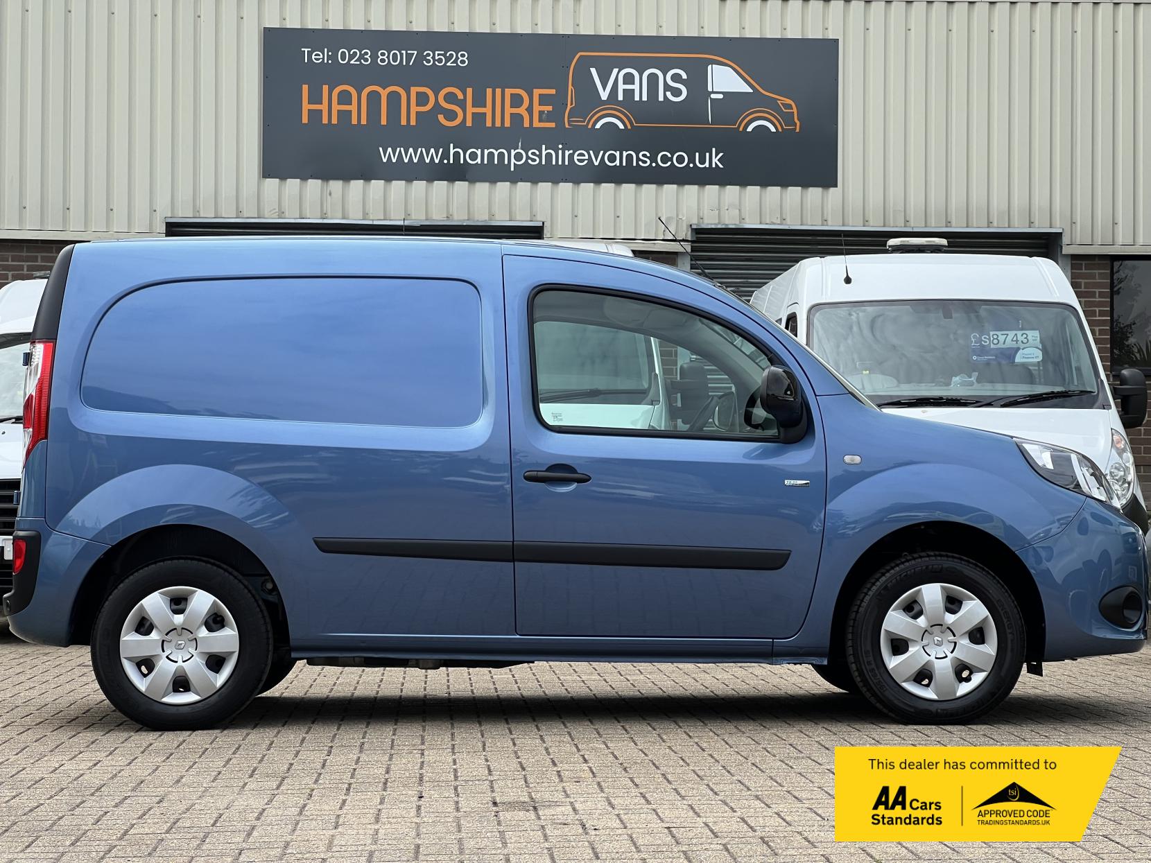 Renault Kangoo ZE ML20 33kWh Business+ Panel Van 4dr Electric Auto L2 H1 (i) (60 ps)