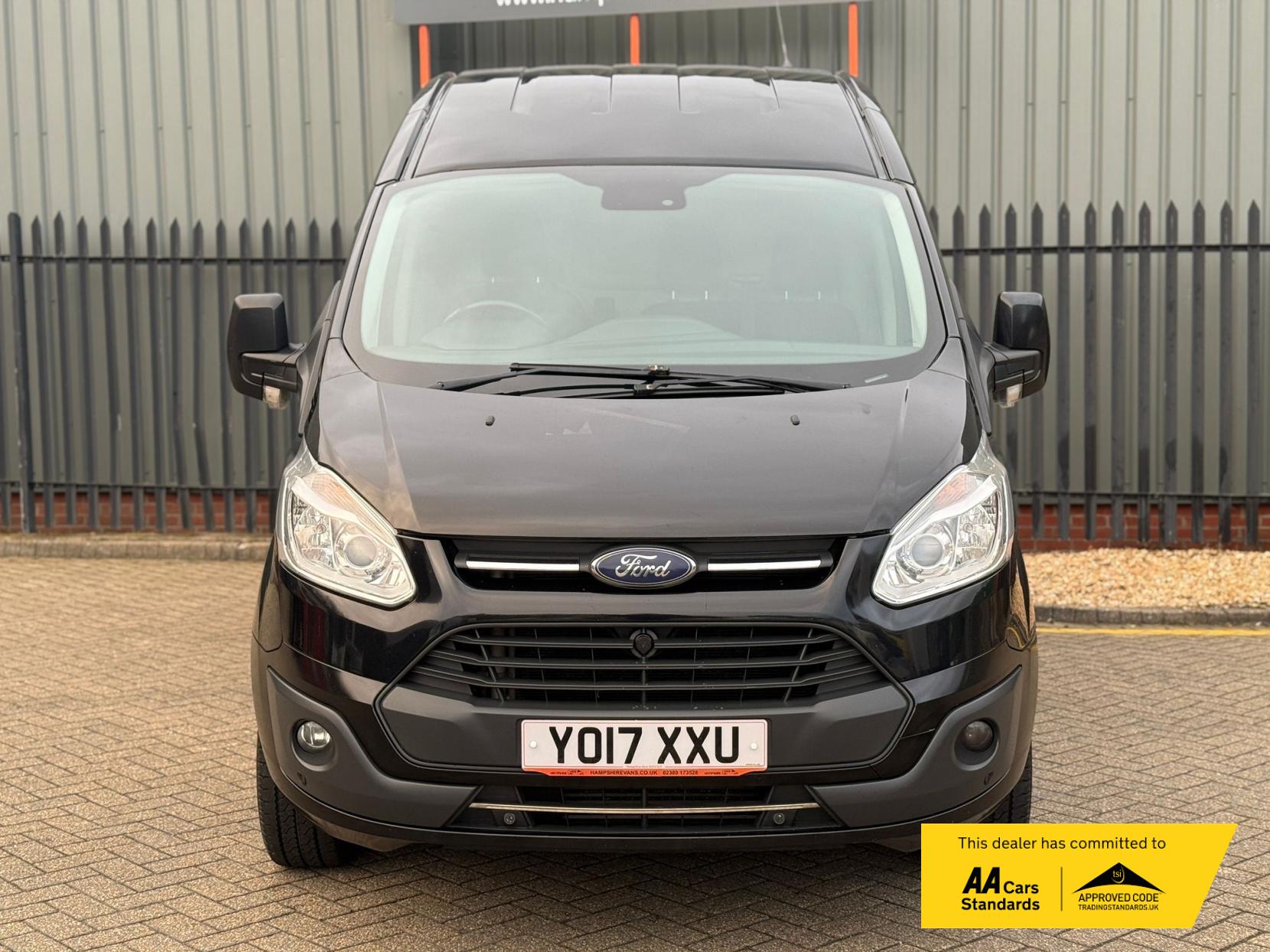 Ford Transit Custom 2.0 TDCi 290 Limited Panel Van 5dr Diesel Manual L2 H2 (157 g/km, 128 bhp)