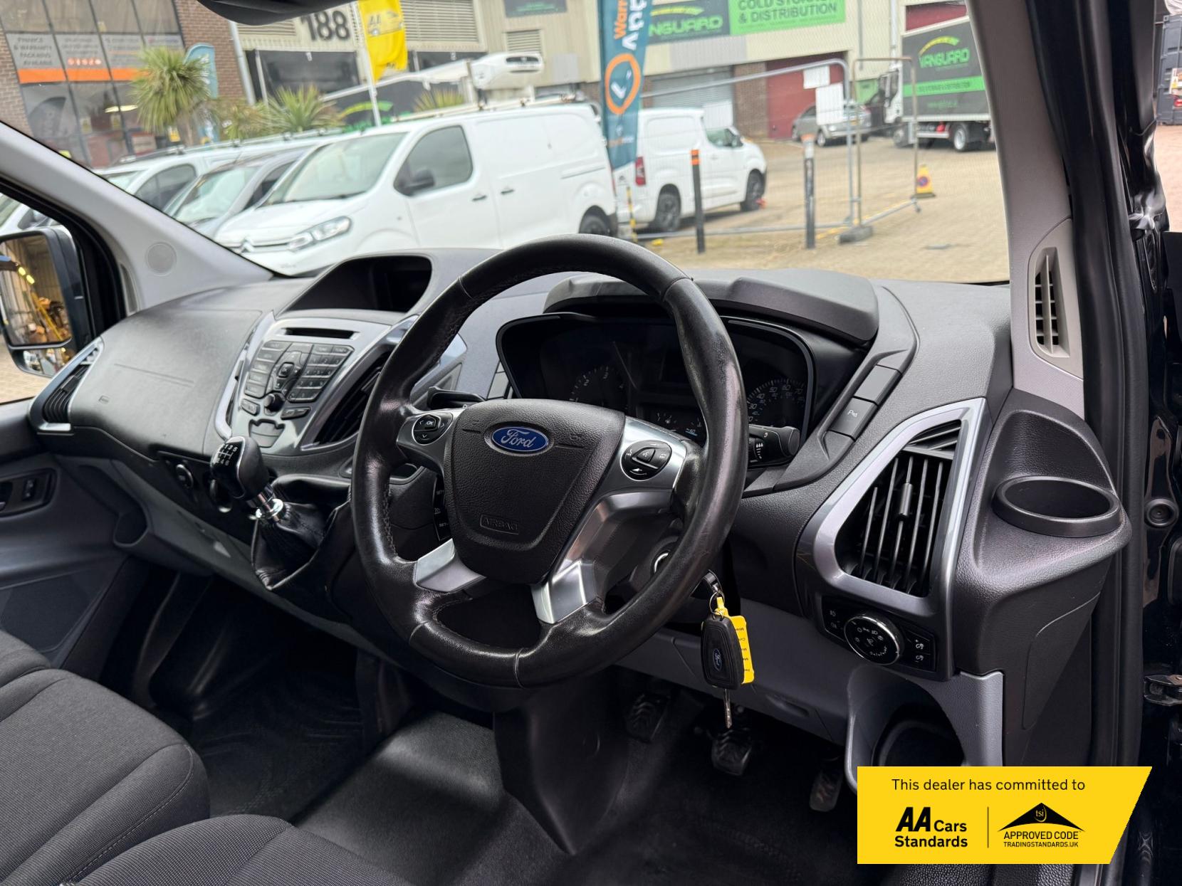 Ford Transit Custom 2.0 TDCi 290 Limited Panel Van 5dr Diesel Manual L2 H2 (157 g/km, 128 bhp)