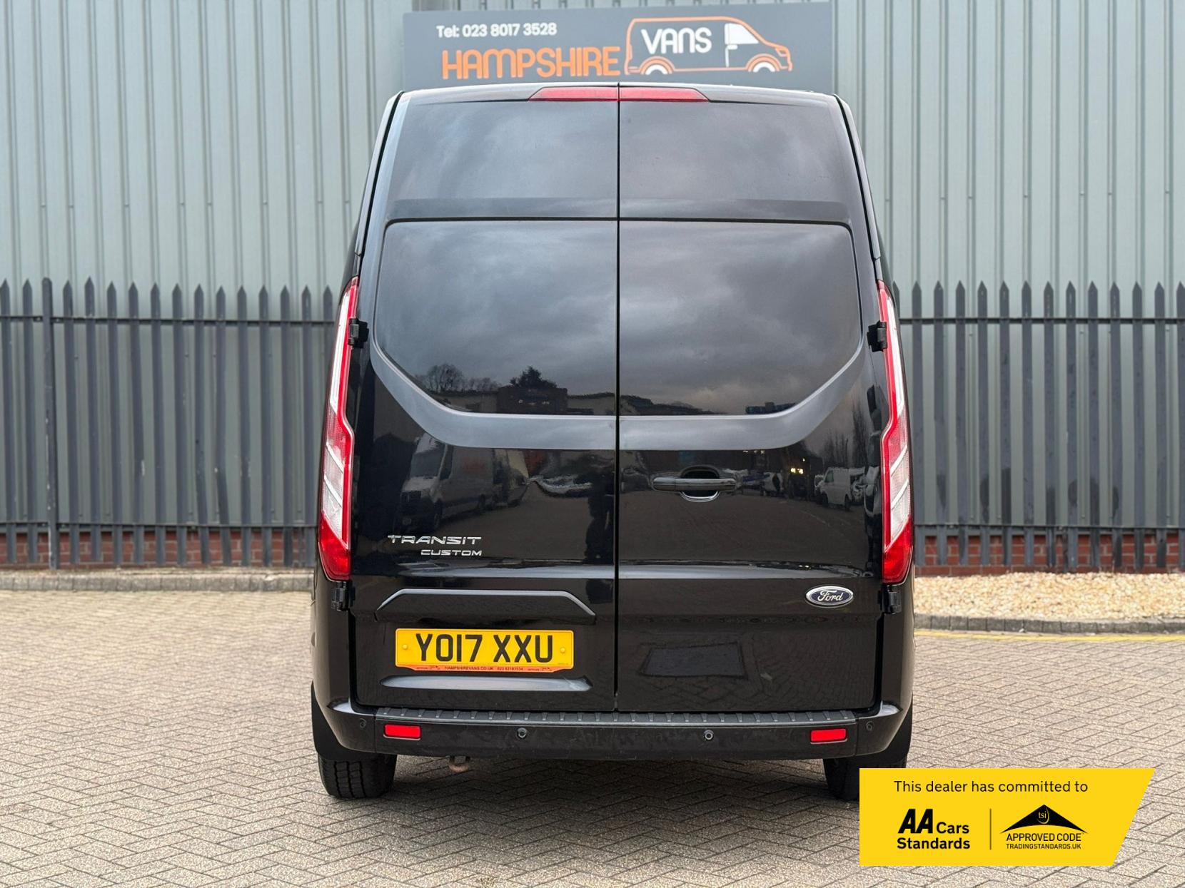 Ford Transit Custom 2.0 TDCi 290 Limited Panel Van 5dr Diesel Manual L2 H2 (157 g/km, 128 bhp)