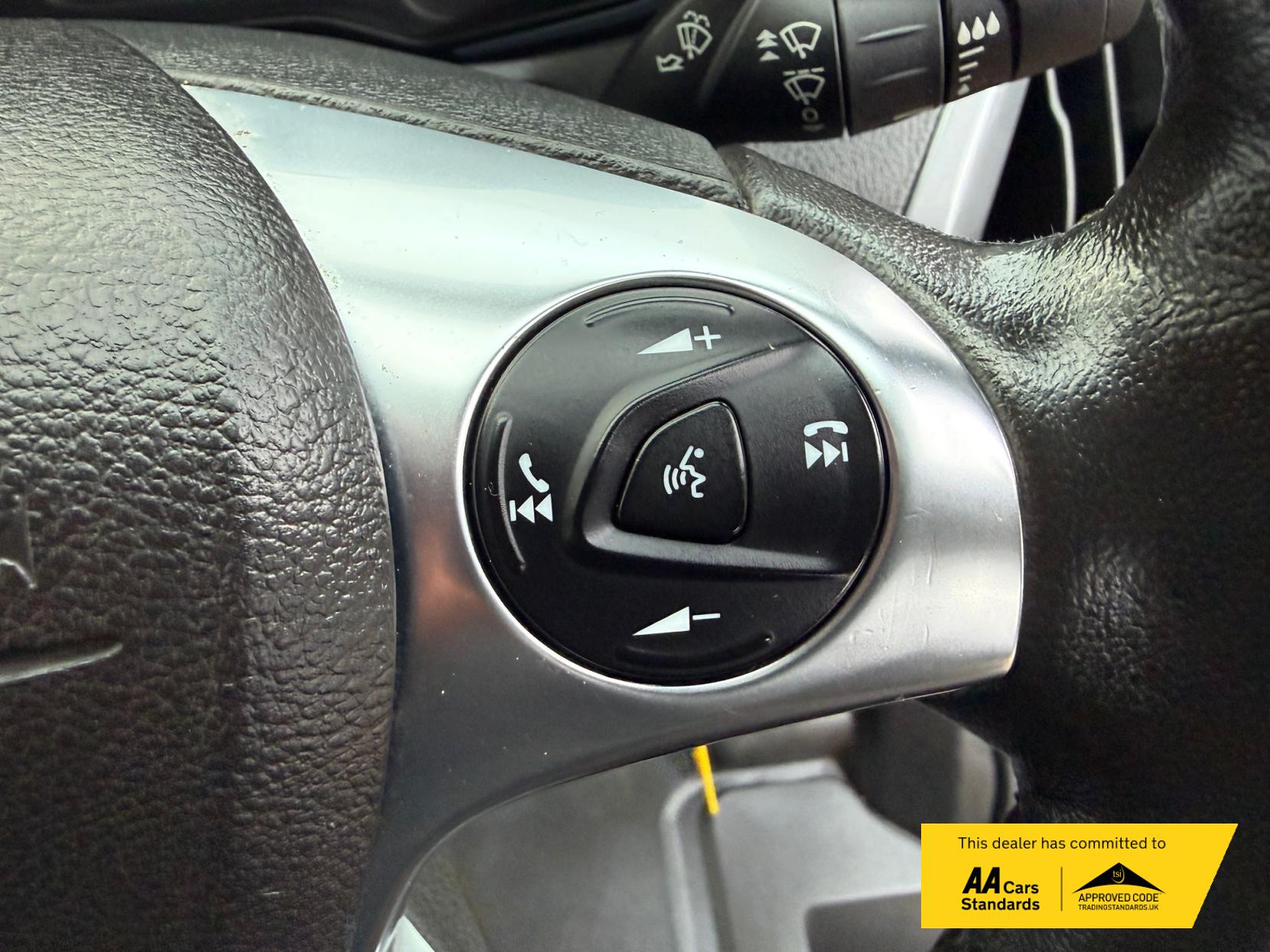 Ford Transit Custom 2.0 TDCi 290 Limited Panel Van 5dr Diesel Manual L2 H2 (157 g/km, 128 bhp)