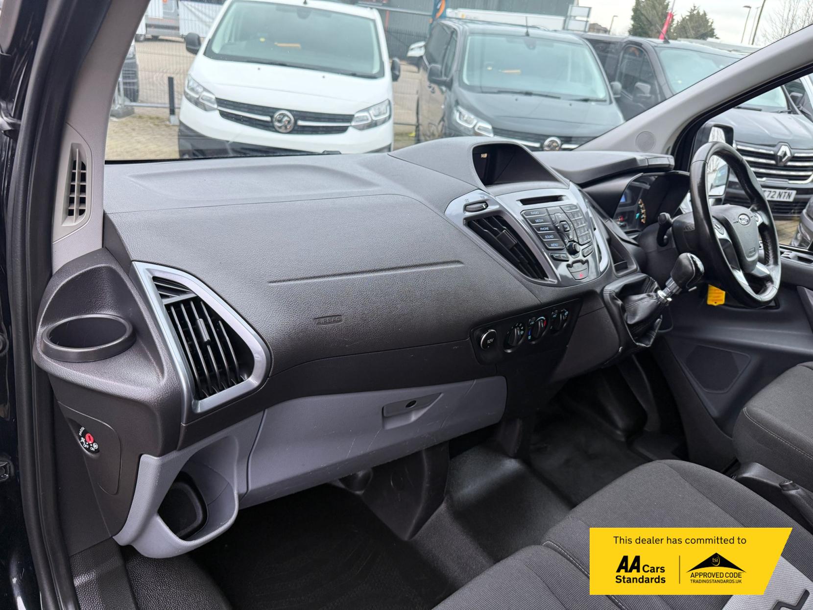 Ford Transit Custom 2.0 TDCi 290 Limited Panel Van 5dr Diesel Manual L2 H2 (157 g/km, 128 bhp)