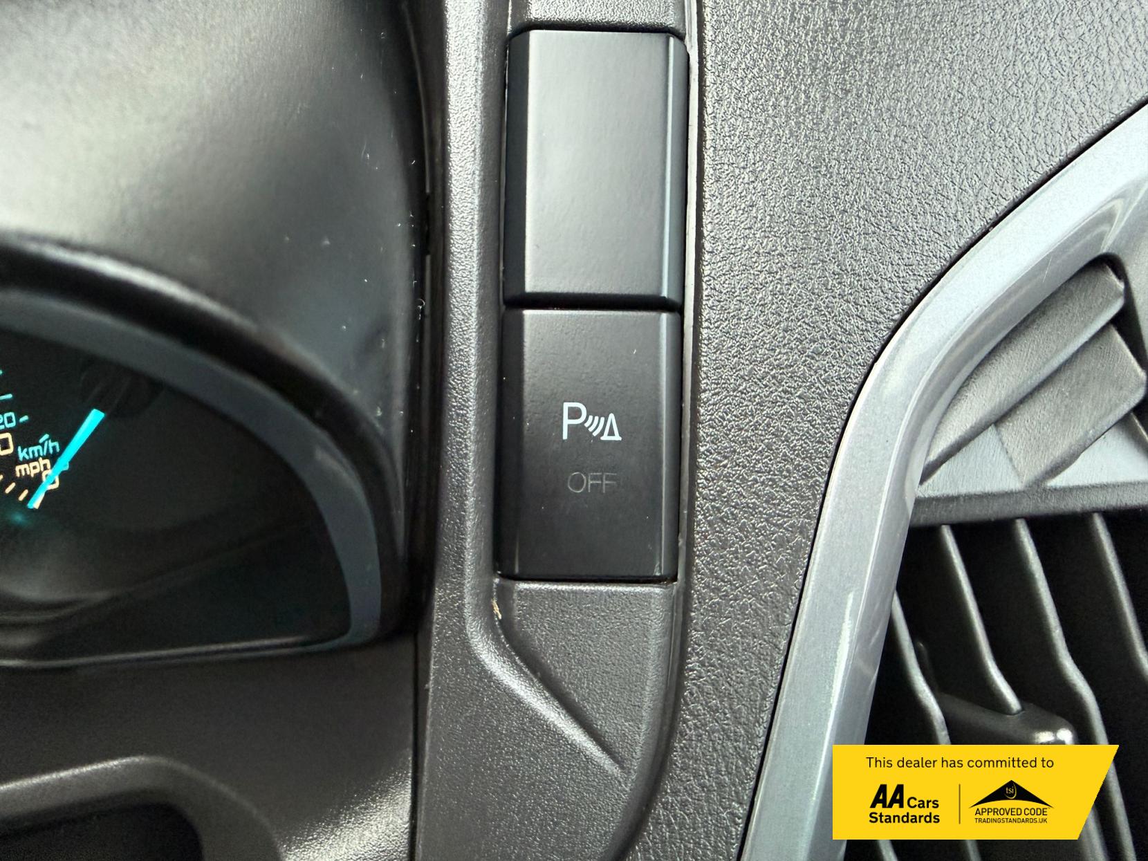 Ford Transit Custom 2.0 TDCi 290 Limited Panel Van 5dr Diesel Manual L2 H2 (157 g/km, 128 bhp)