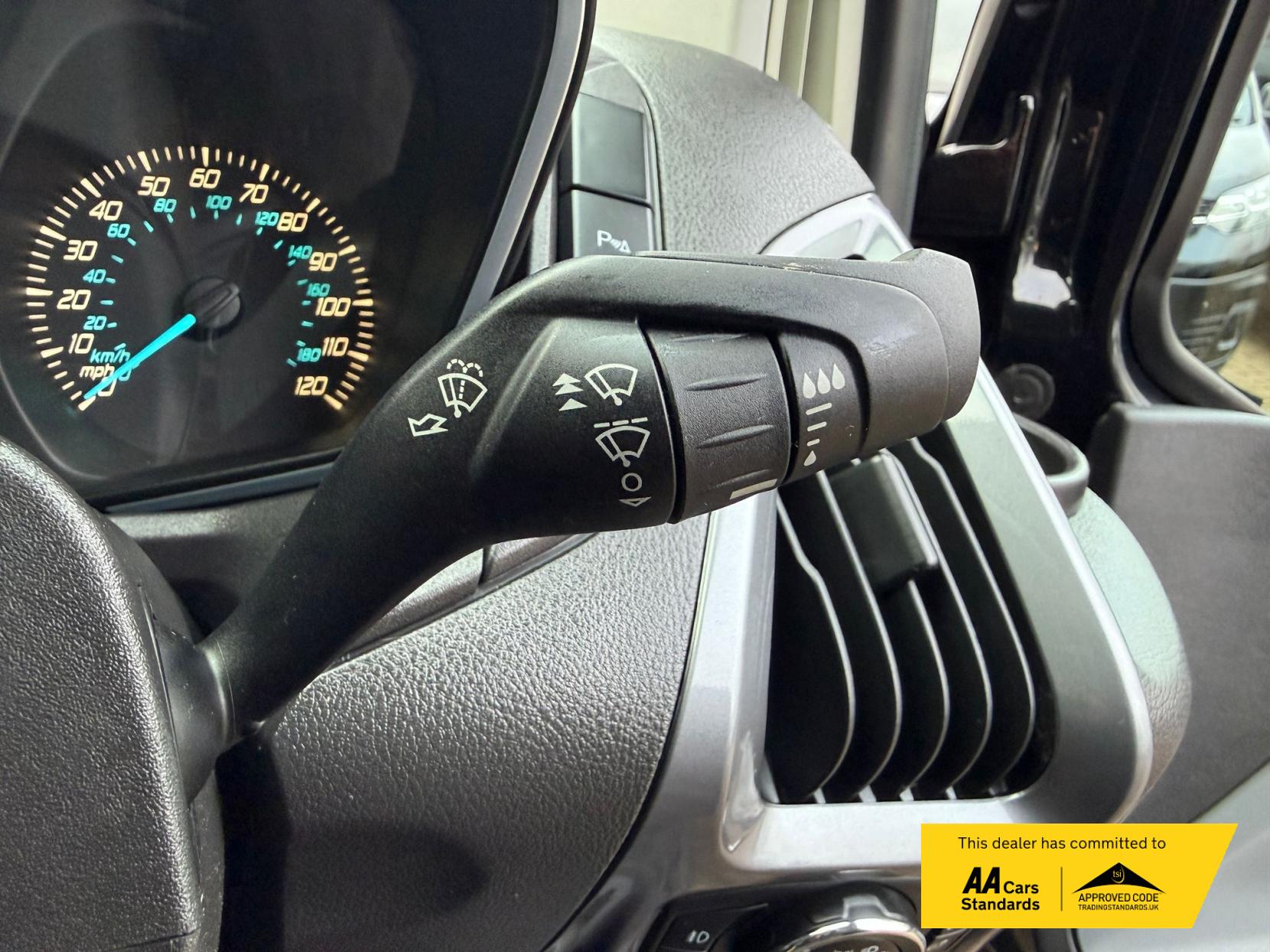 Ford Transit Custom 2.0 TDCi 290 Limited Panel Van 5dr Diesel Manual L2 H2 (157 g/km, 128 bhp)