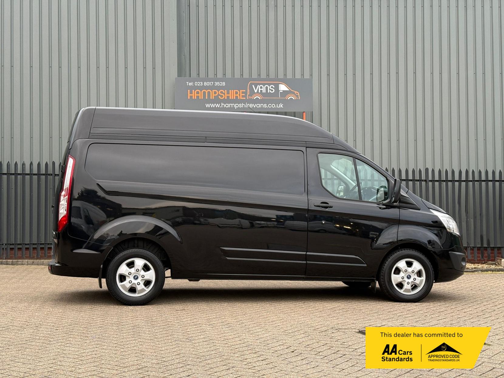 Ford Transit Custom 2.0 TDCi 290 Limited Panel Van 5dr Diesel Manual L2 H2 (157 g/km, 128 bhp)