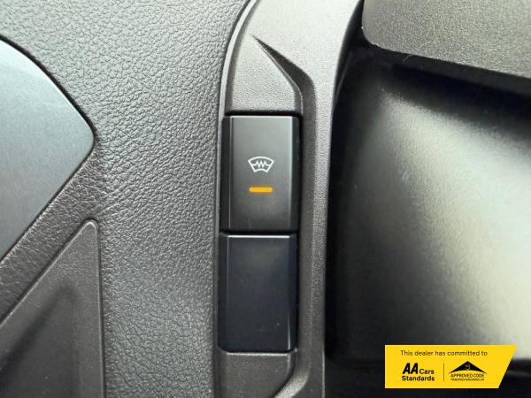 Ford Transit Custom 2.0 TDCi 290 Limited Panel Van 5dr Diesel Manual L2 H2 (157 g/km, 128 bhp)