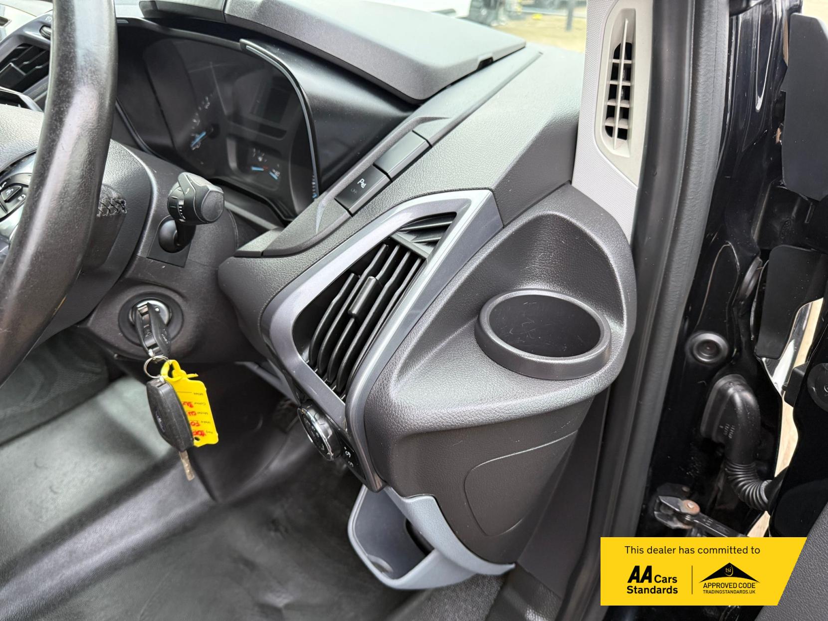 Ford Transit Custom 2.0 TDCi 290 Limited Panel Van 5dr Diesel Manual L2 H2 (157 g/km, 128 bhp)