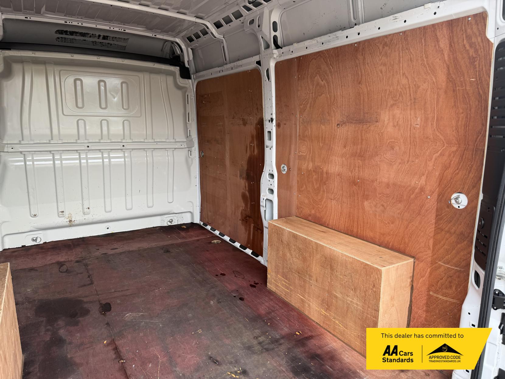 2023 Vauxhall Movano 2.2 CDTi 3500 BiTurbo Dynamic Panel Van 5dr Diesel Manual FWD L2 H2 Euro 6 (s/s) (140 ps) - Thumbnail 19
