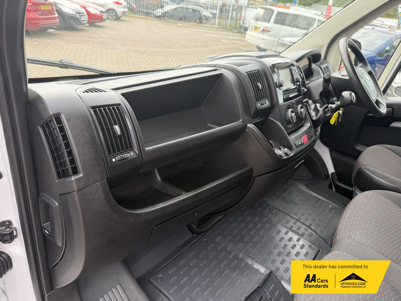 2023 Vauxhall Movano 2.2 CDTi 3500 BiTurbo Dynamic Panel Van 5dr Diesel Manual FWD L2 H2 Euro 6 (s/s) (140 ps) - Thumbnail 24