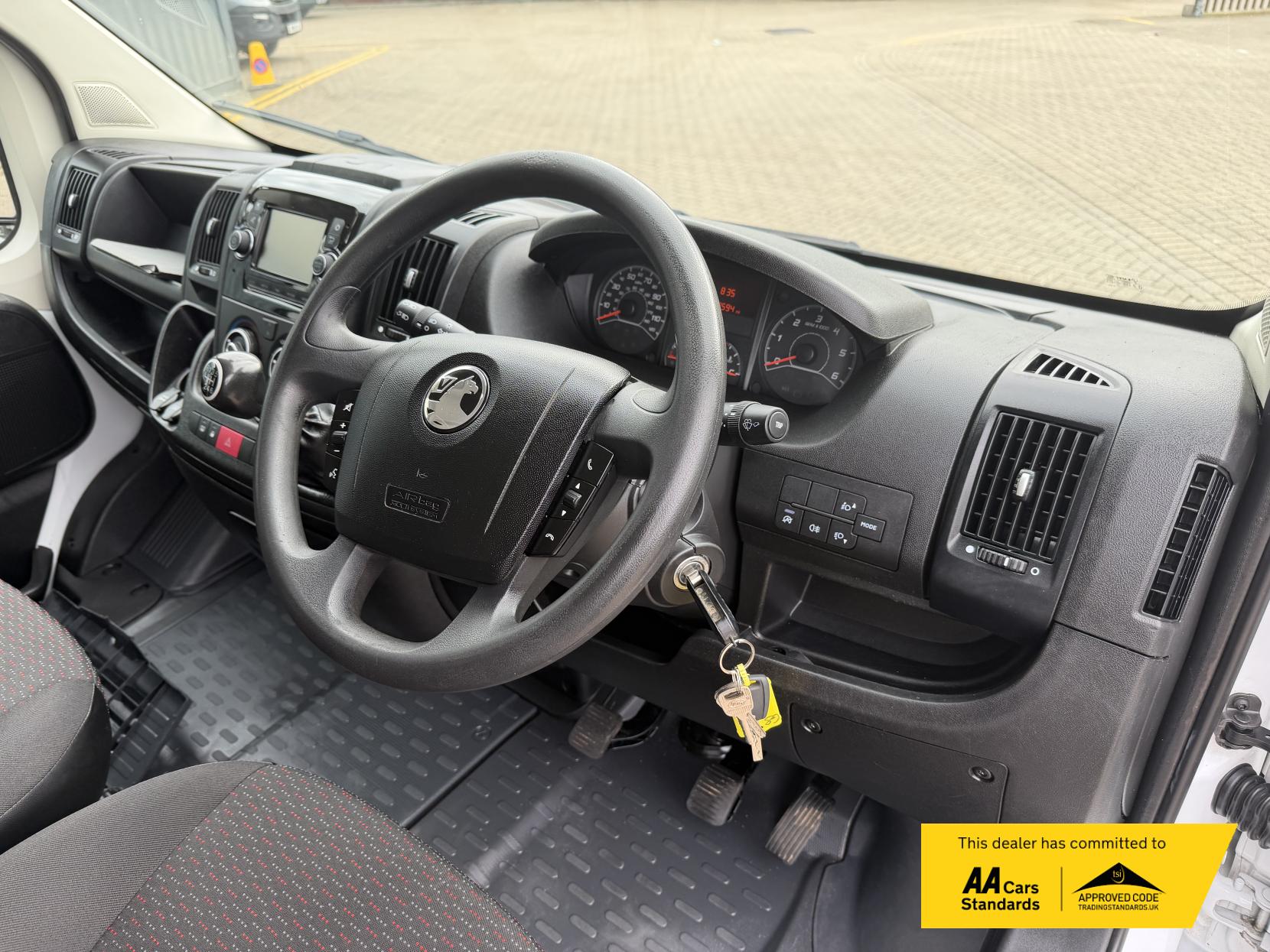 2023 Vauxhall Movano 2.2 CDTi 3500 BiTurbo Dynamic Panel Van 5dr Diesel Manual FWD L2 H2 Euro 6 (s/s) (140 ps) - Thumbnail 39