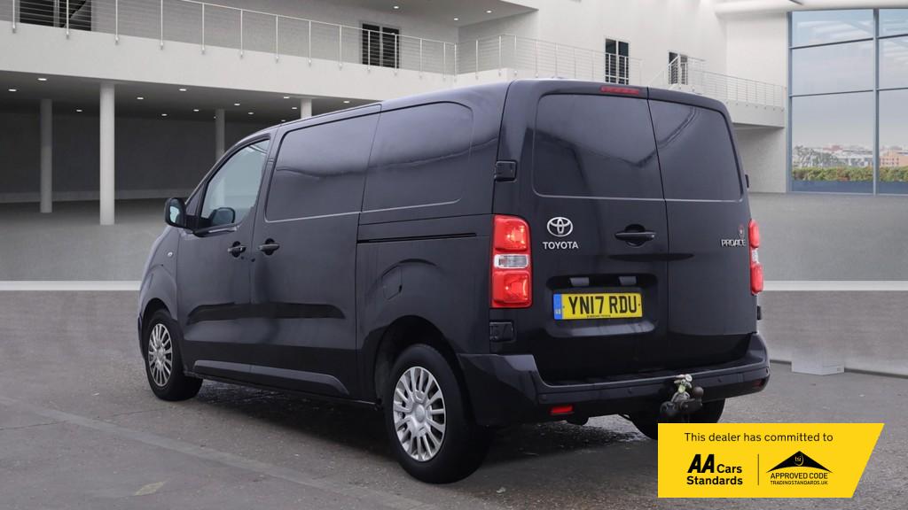 Toyota ProAce 2.0D Comfort Medium Panel Van 6dr Diesel Manual MWB Euro 6 (s/s) (120 ps)