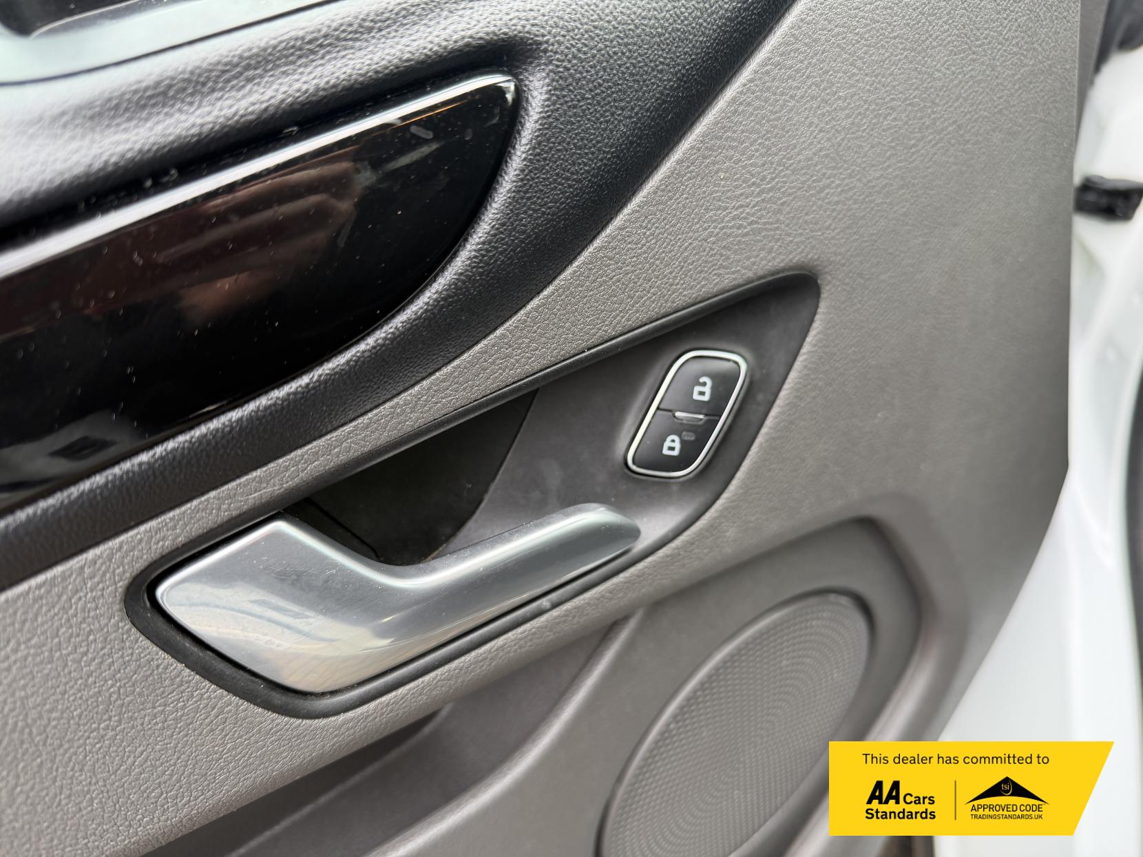 Ford Transit Custom 2.0 300 EcoBlue Limited Crew Van Double Cab 5dr Diesel Manual L2 H1 Euro 6 (s/s) (130 ps)