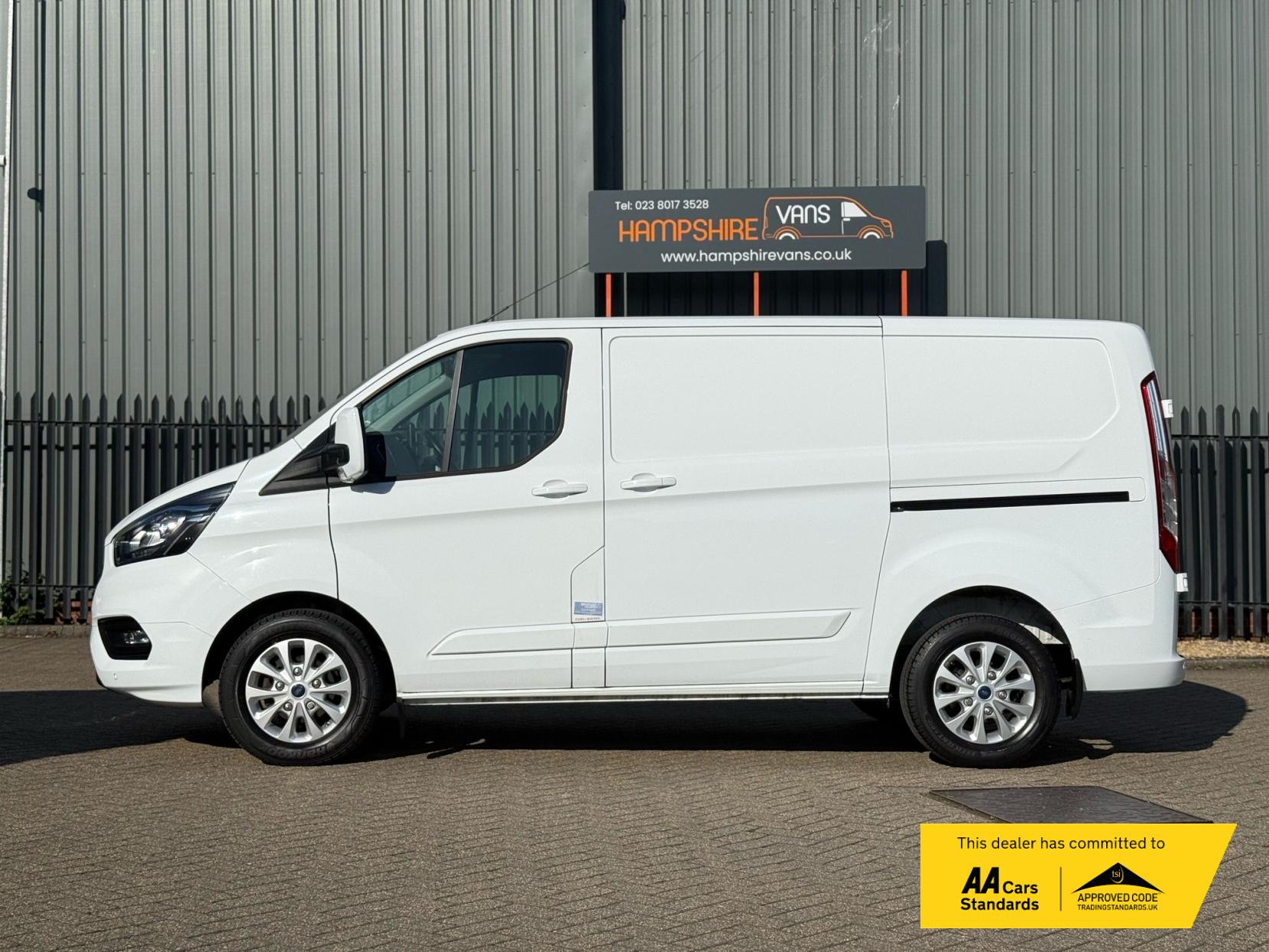Ford Transit Custom 2.0 300 EcoBlue Limited Panel Van 5dr Diesel Auto L1 H1 Euro 6 (s/s) (130 ps)